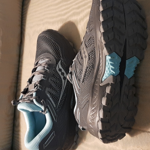 Ladies Saucony Excursion TR13 running shoe - Picture 2 of 4